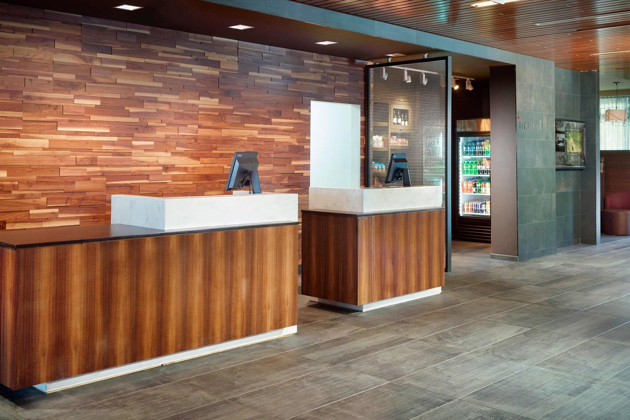 Vista Lobby Courtyard by Marriott LaGrange