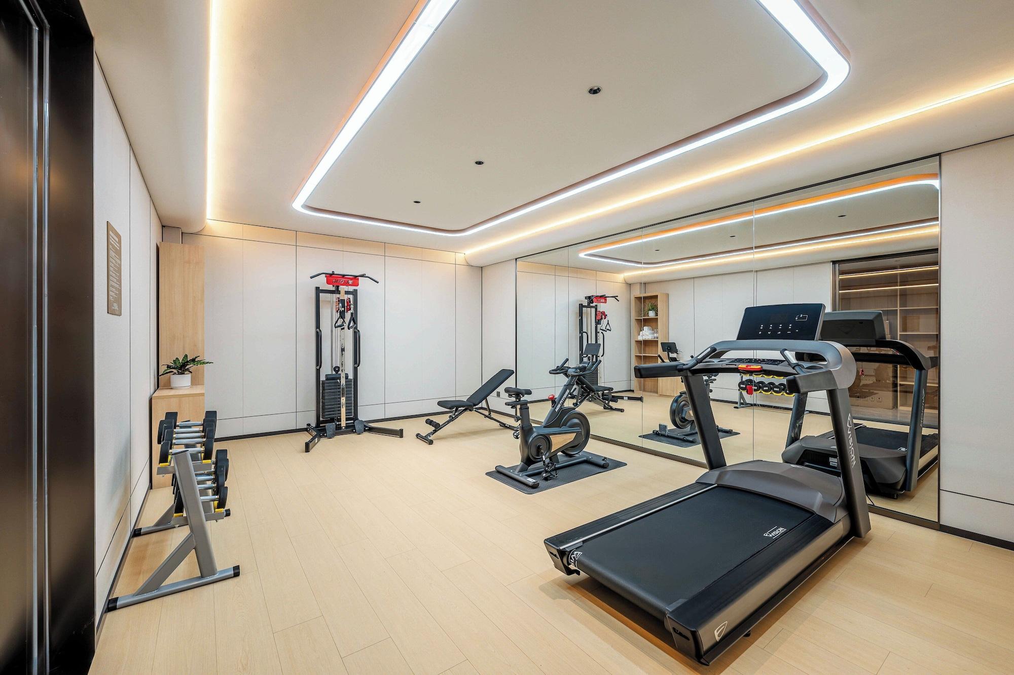 Academia Holiday Inn Express Shanghai PVG Zhuqiao by IHG