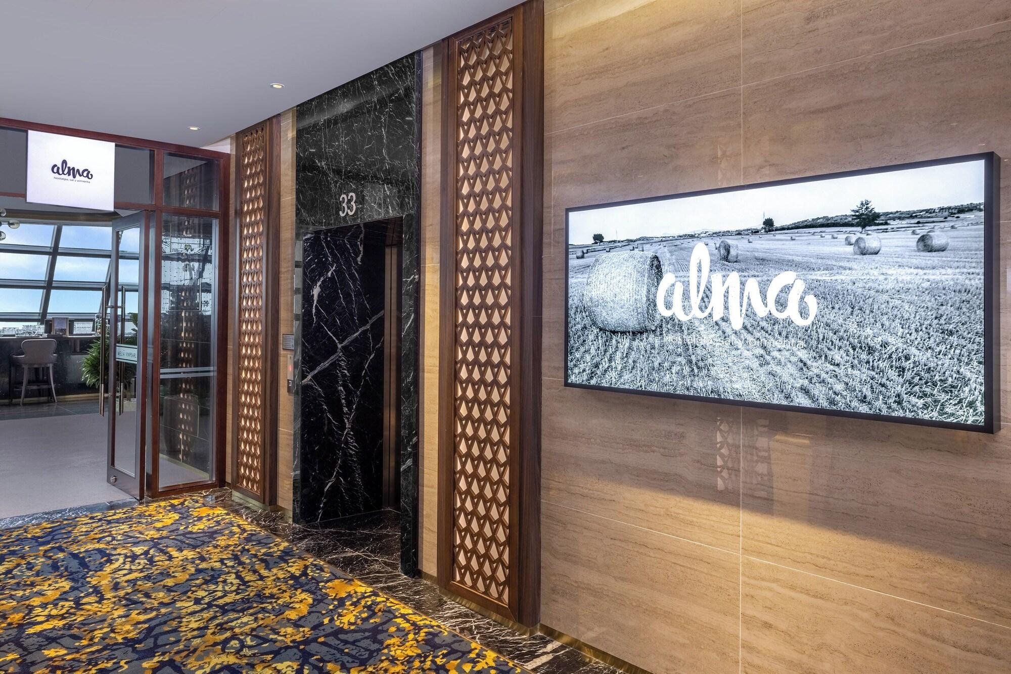 Restaurant Melia Vinpearl Hue