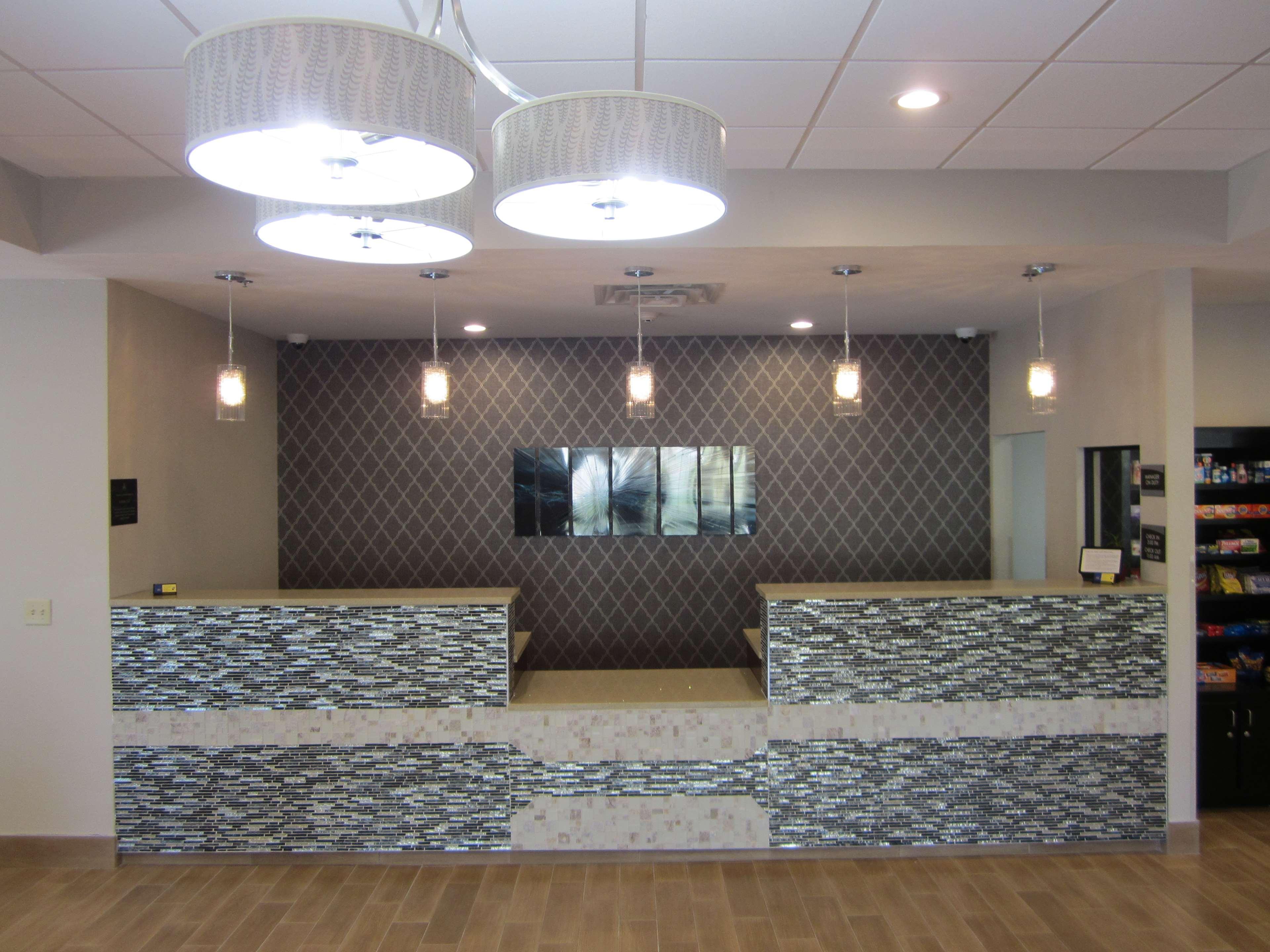 Vista Lobby Best Western Plus Sunrise Inn