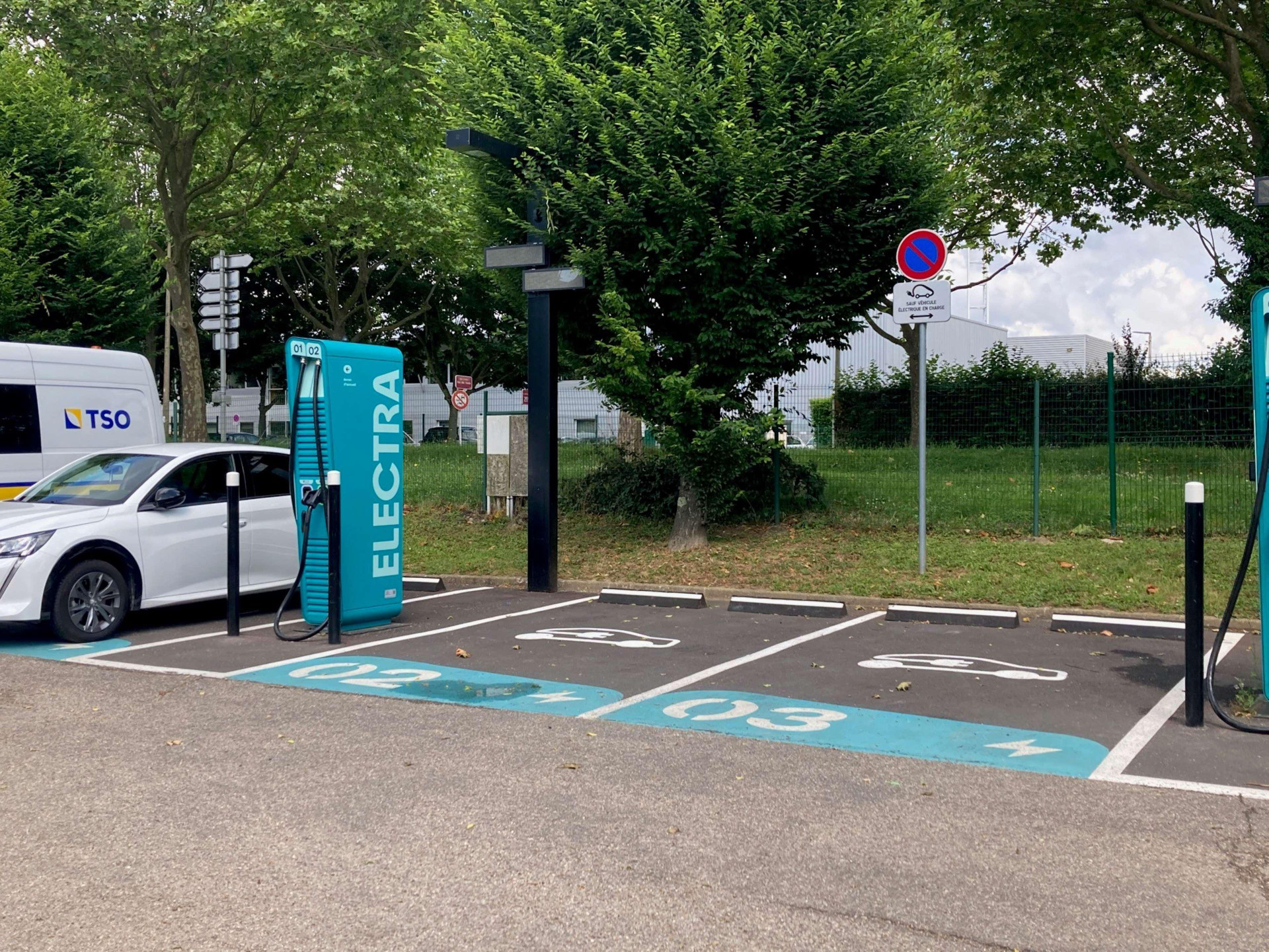 Varios Hôtel Premiere Classe Melun Senart - Vert Saint Denis