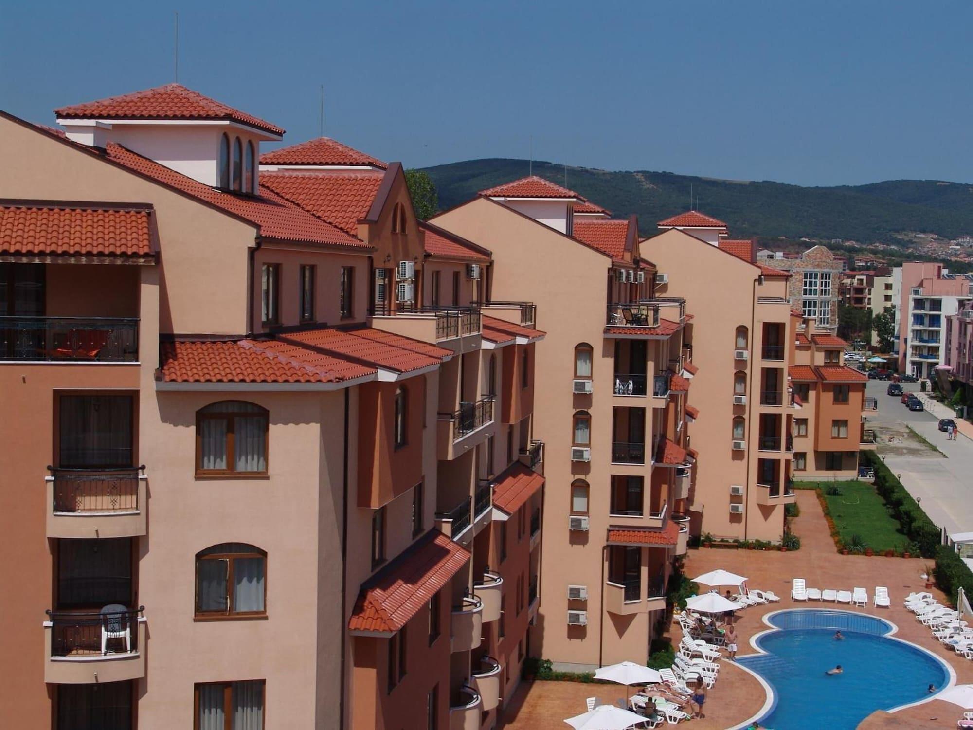 Vista Exterior Apart-hotel Kasandra