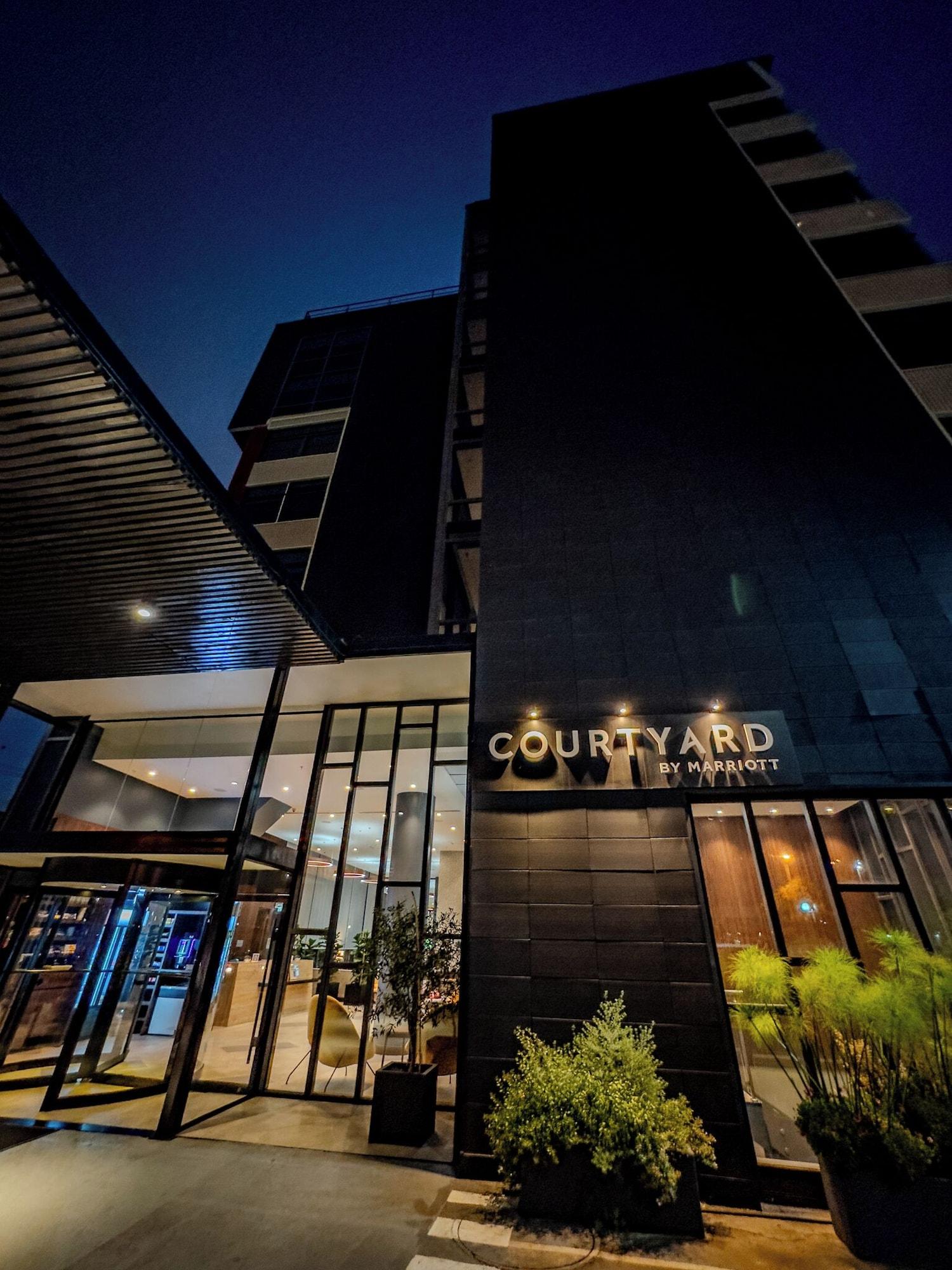 Vista Exterior Courtyard by Marriott Santiago Airport