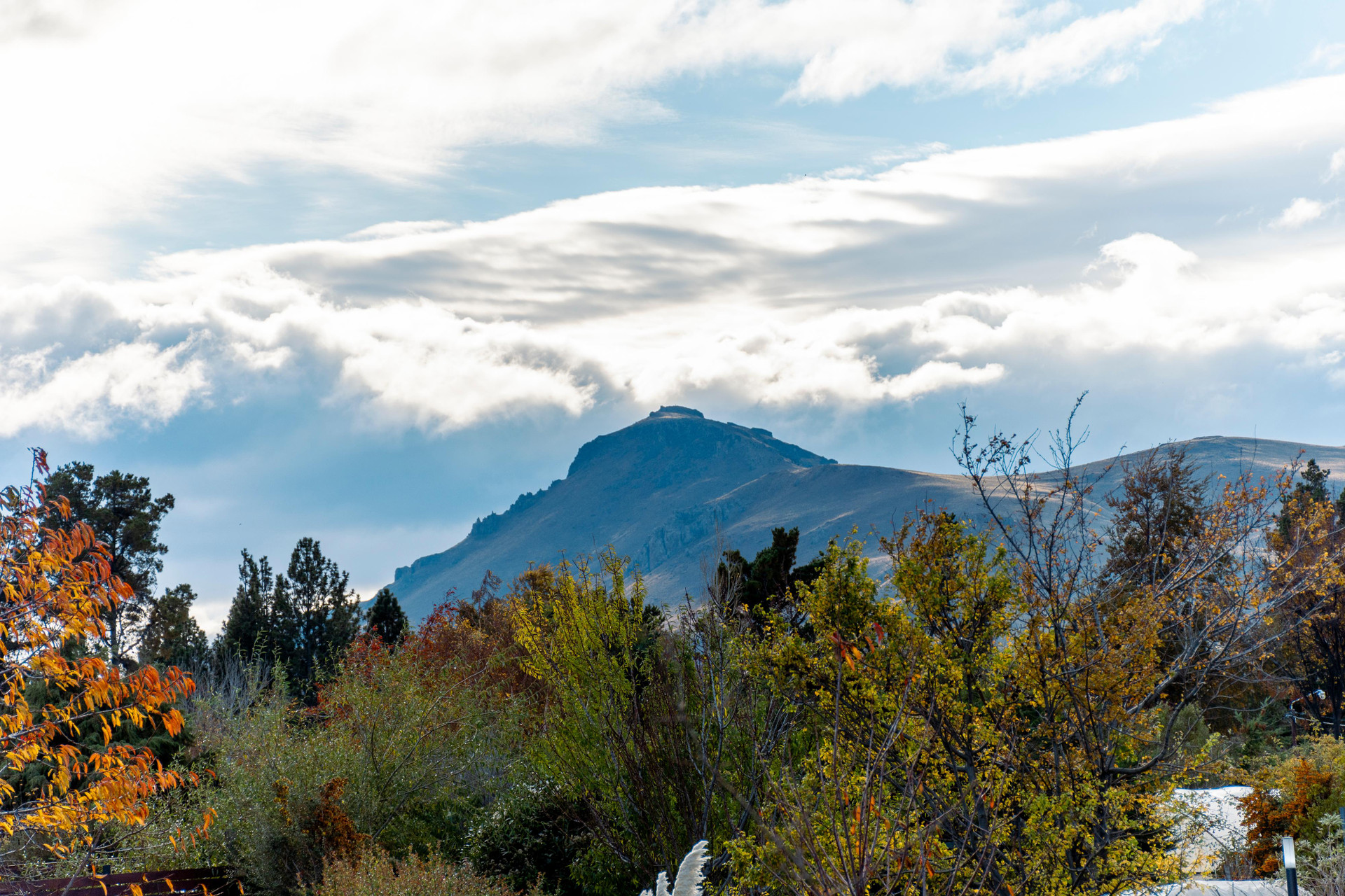 Vista a la montaña Luna Llena Dina Huapi