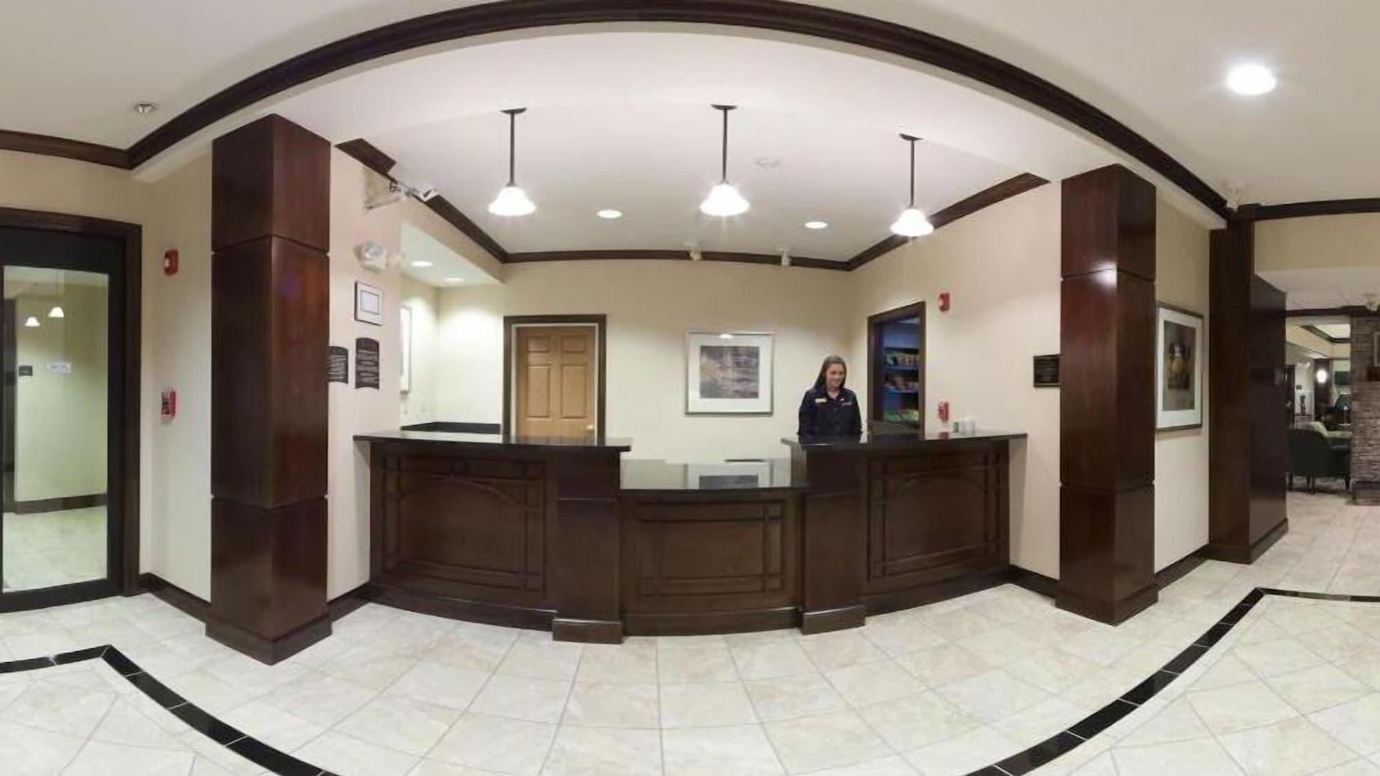 Vista Lobby Staybridge Suites Akron-Stow-Cuyahoga Falls by IHG