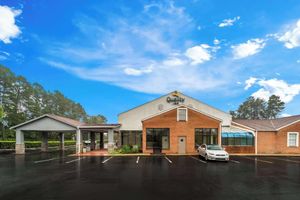 Alojamiento - Quality Inn