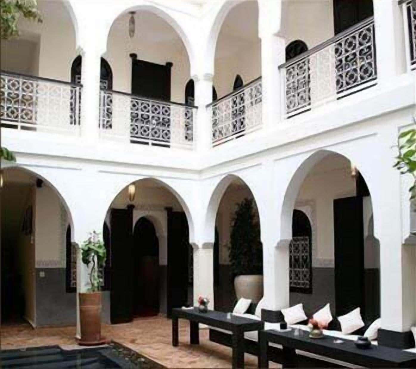 Vista Exterior Riad Al Boraq