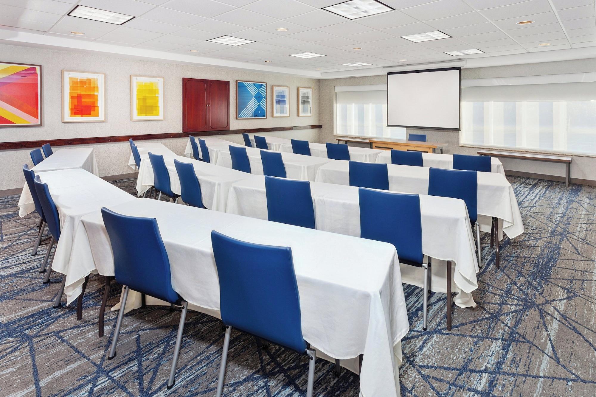 Sala de Reuniones Holiday Inn Express Hotel & Suites Urbana-Champaign by IHG