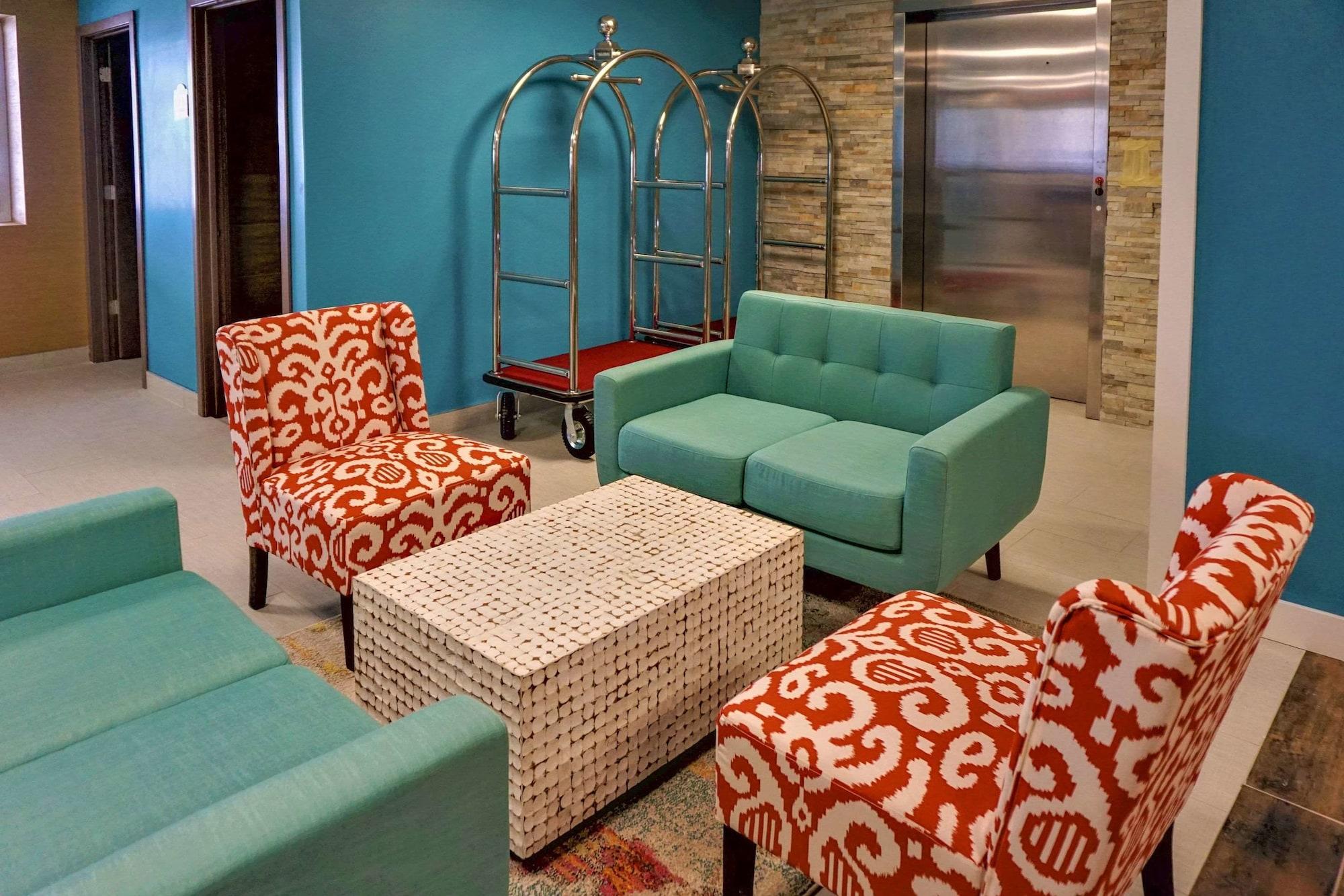 Vista Lobby The Waves Hotel, Ascend Hotel Collection