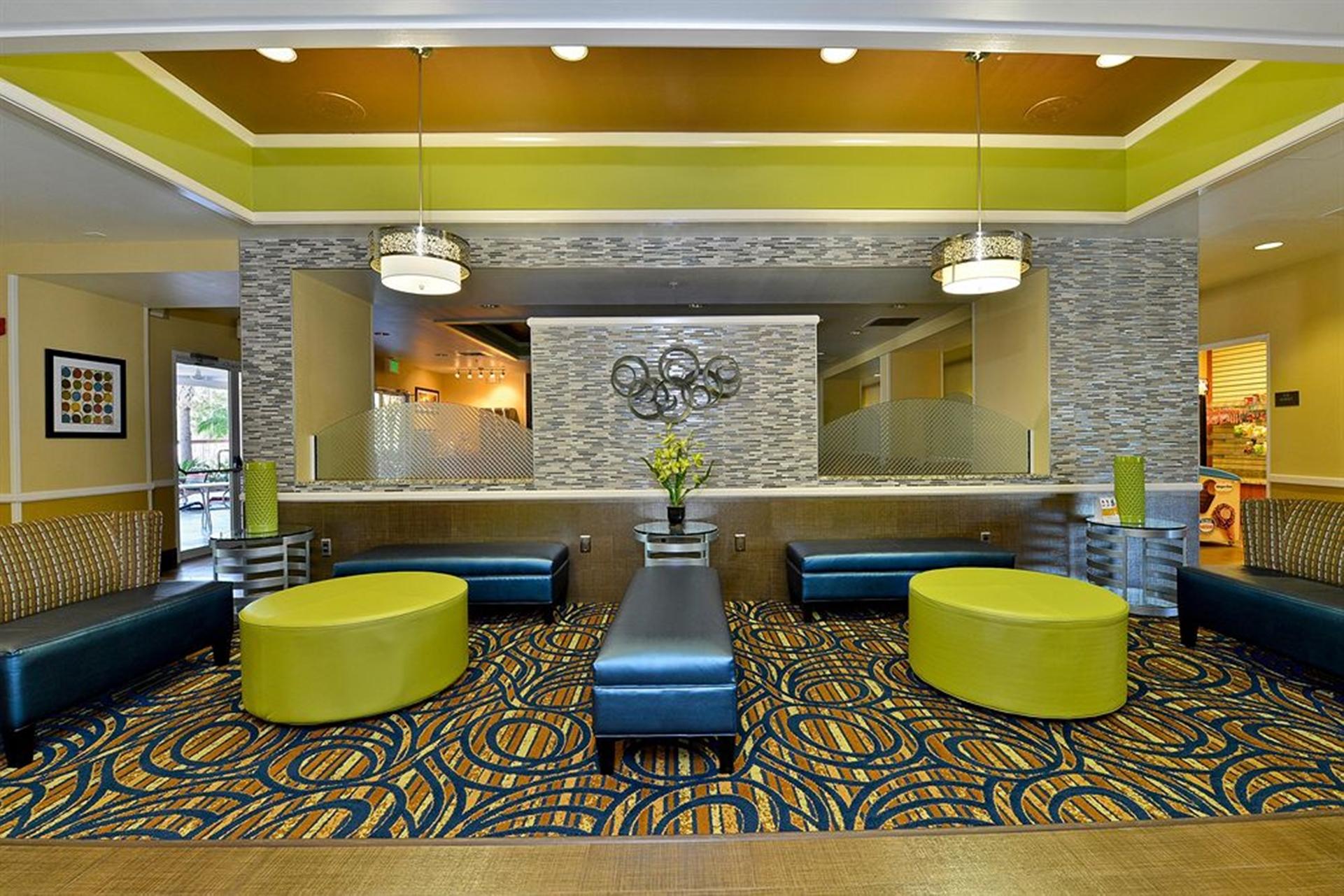 Vista Lobby Comfort Inn & Suites Convention Center