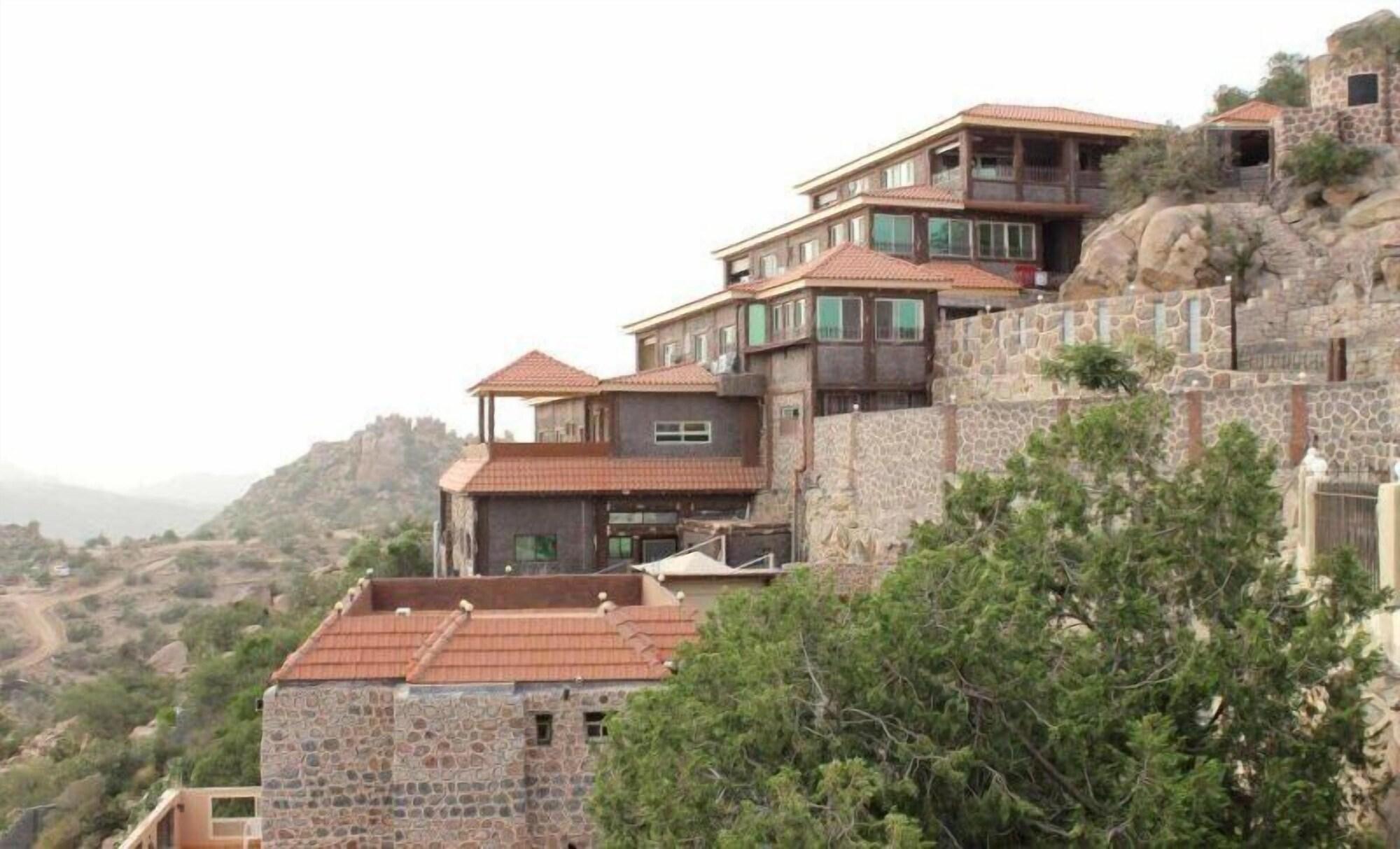 Varios Lafontaine The Gazal Resort