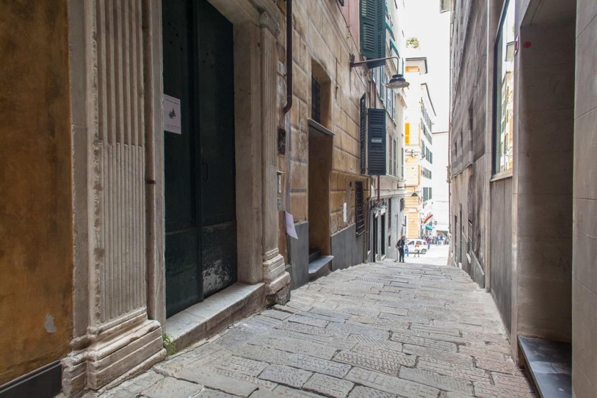 Varios Ostellin Genova Hostel
