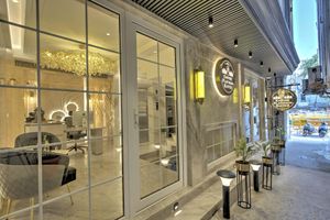 Alojamiento - Empire Platinum Suites