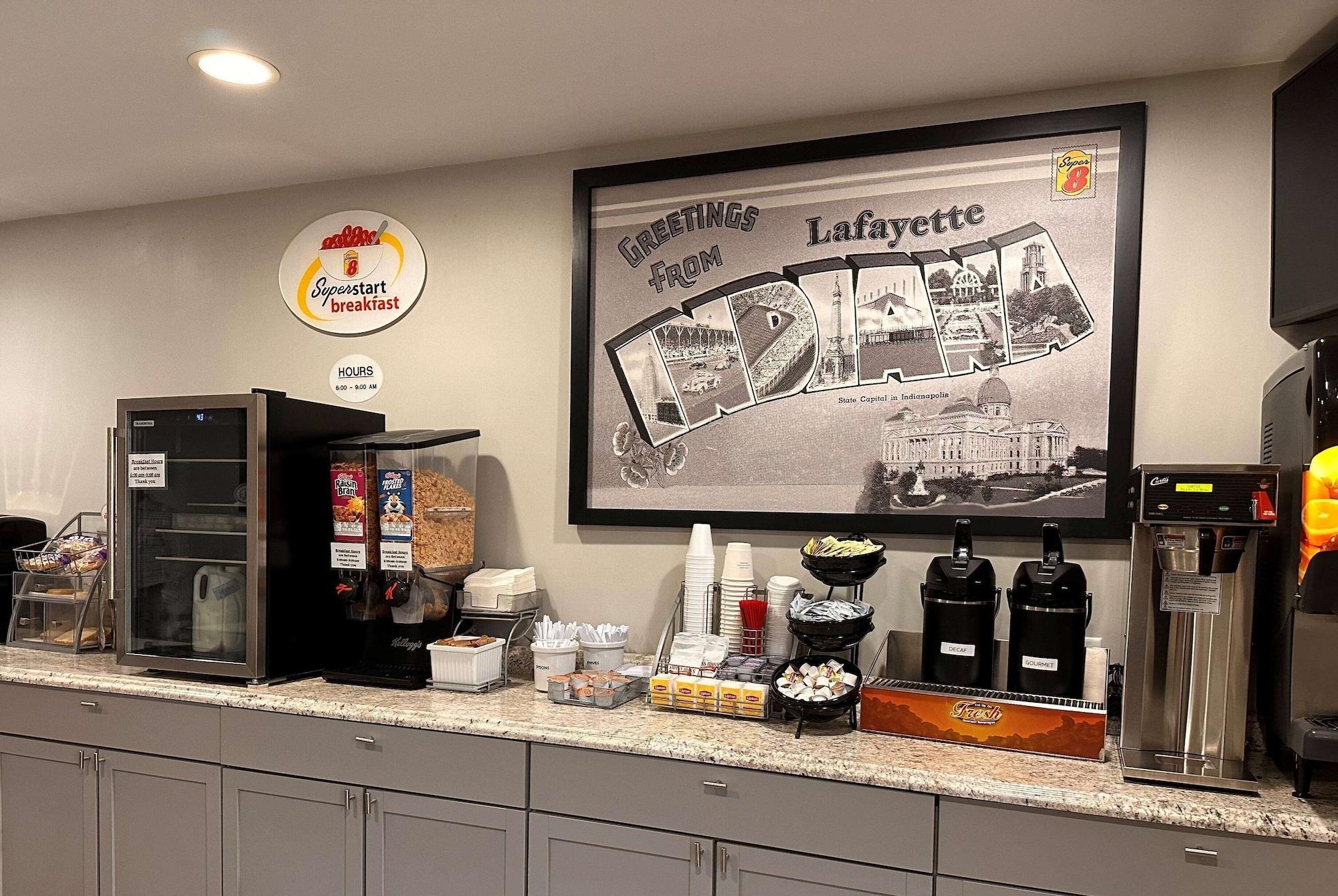 Restaurant Super 8 by Wyndham Lafayette / Purdue Area