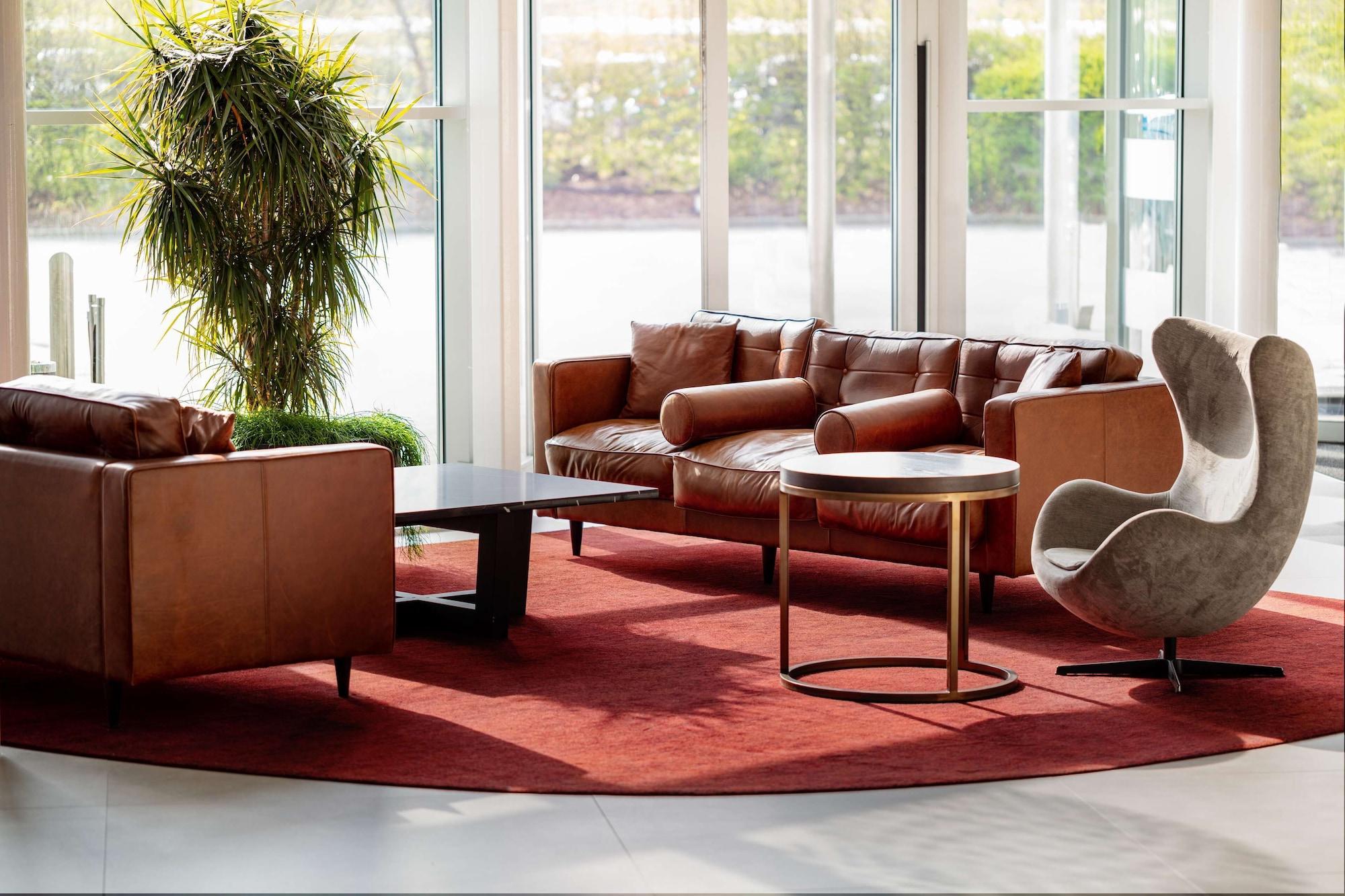 Vista Lobby Radisson Blu Hotel London Stansted Airport