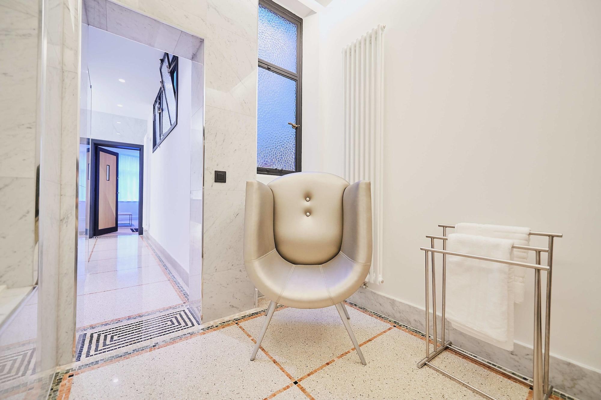 Equipamiento de Habitación Suites 124