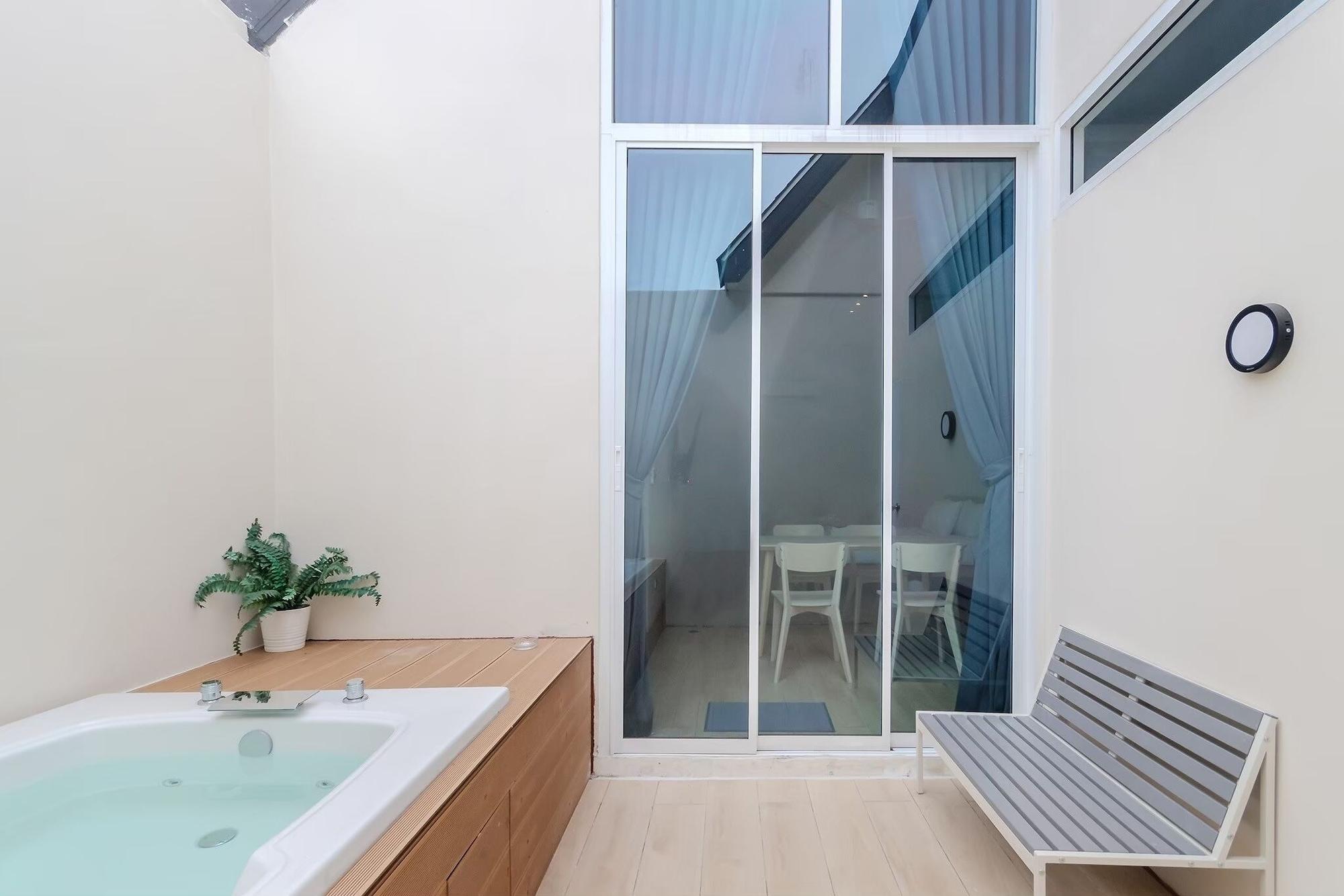 Equipamiento de Habitación Nidhra