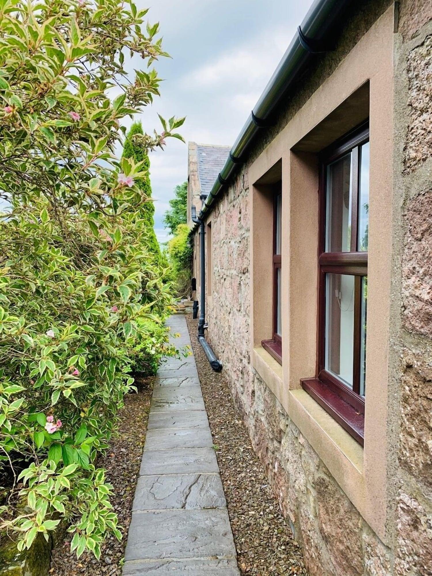 Vista Exterior Crawfield Grange
