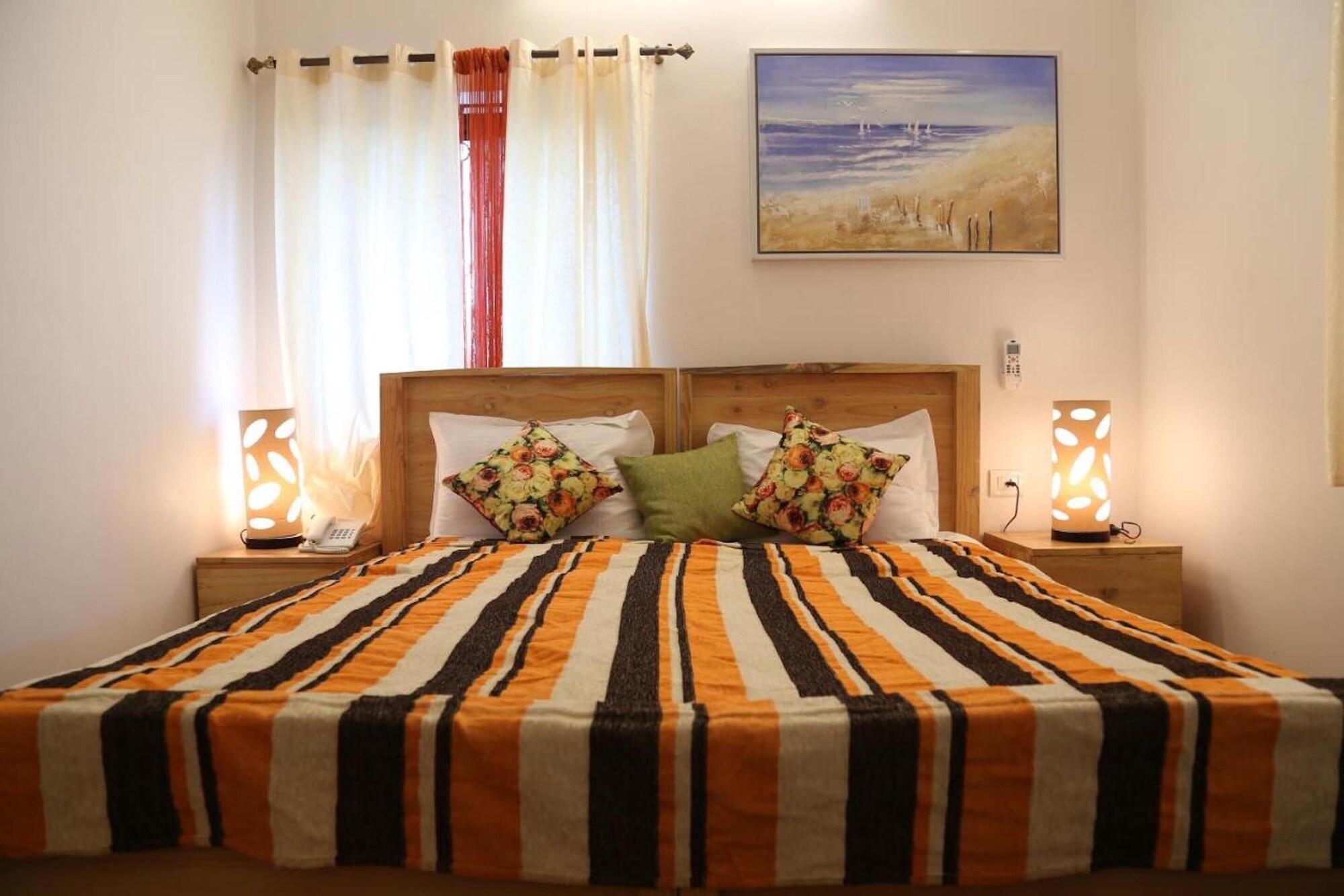 Varios Baywalk Goa