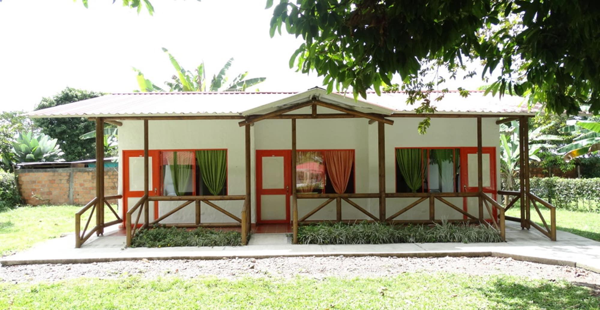 Vista Exterior Hotel Mayura