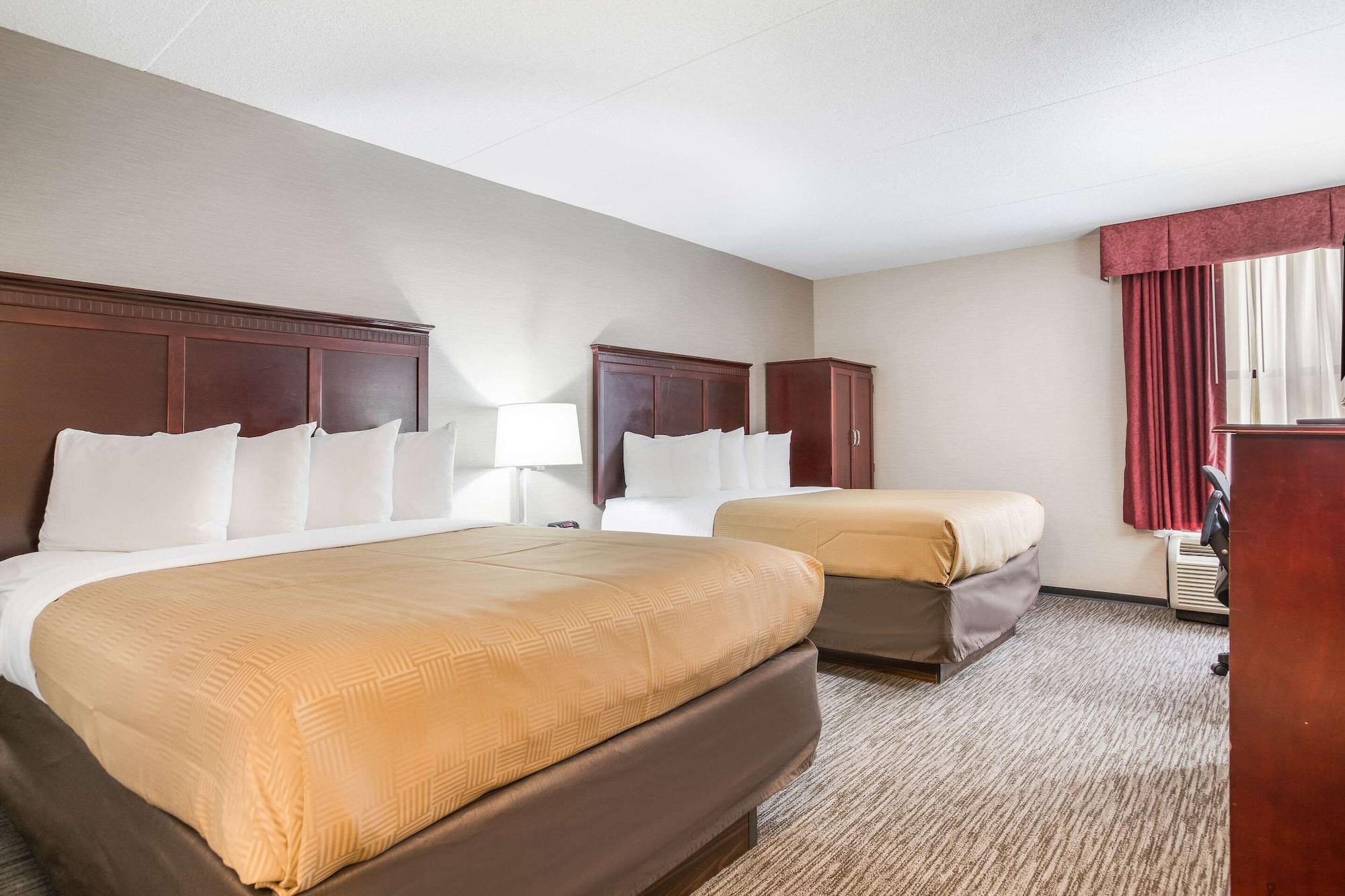 Habitación Clarion Inn & Suites Grand Rapids Airport