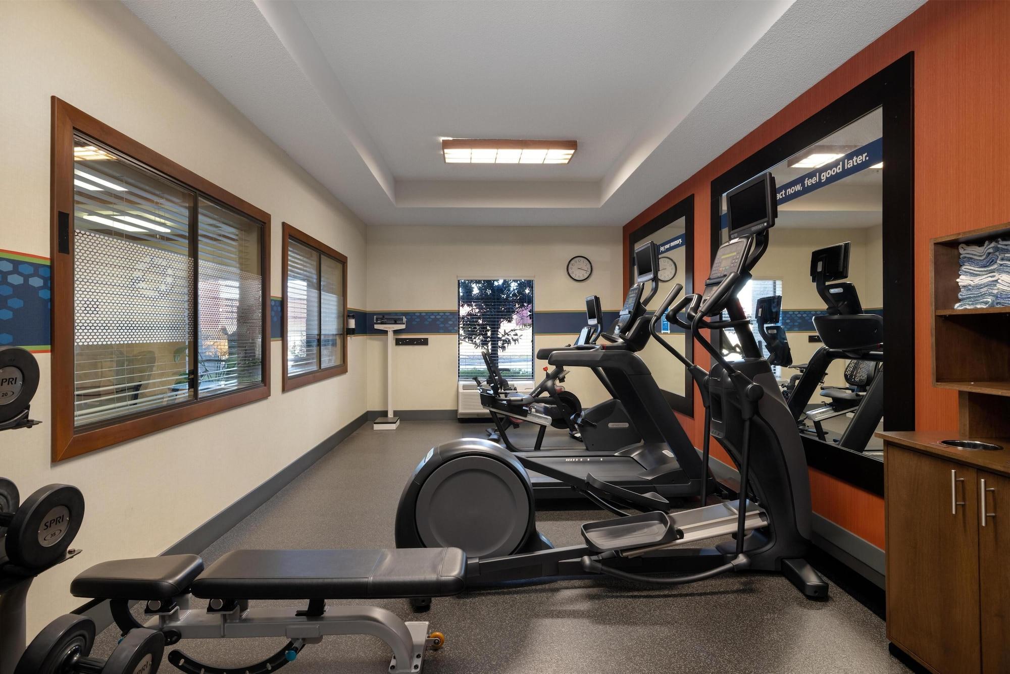 Gimnasio Hampton Inn Siloam Springs