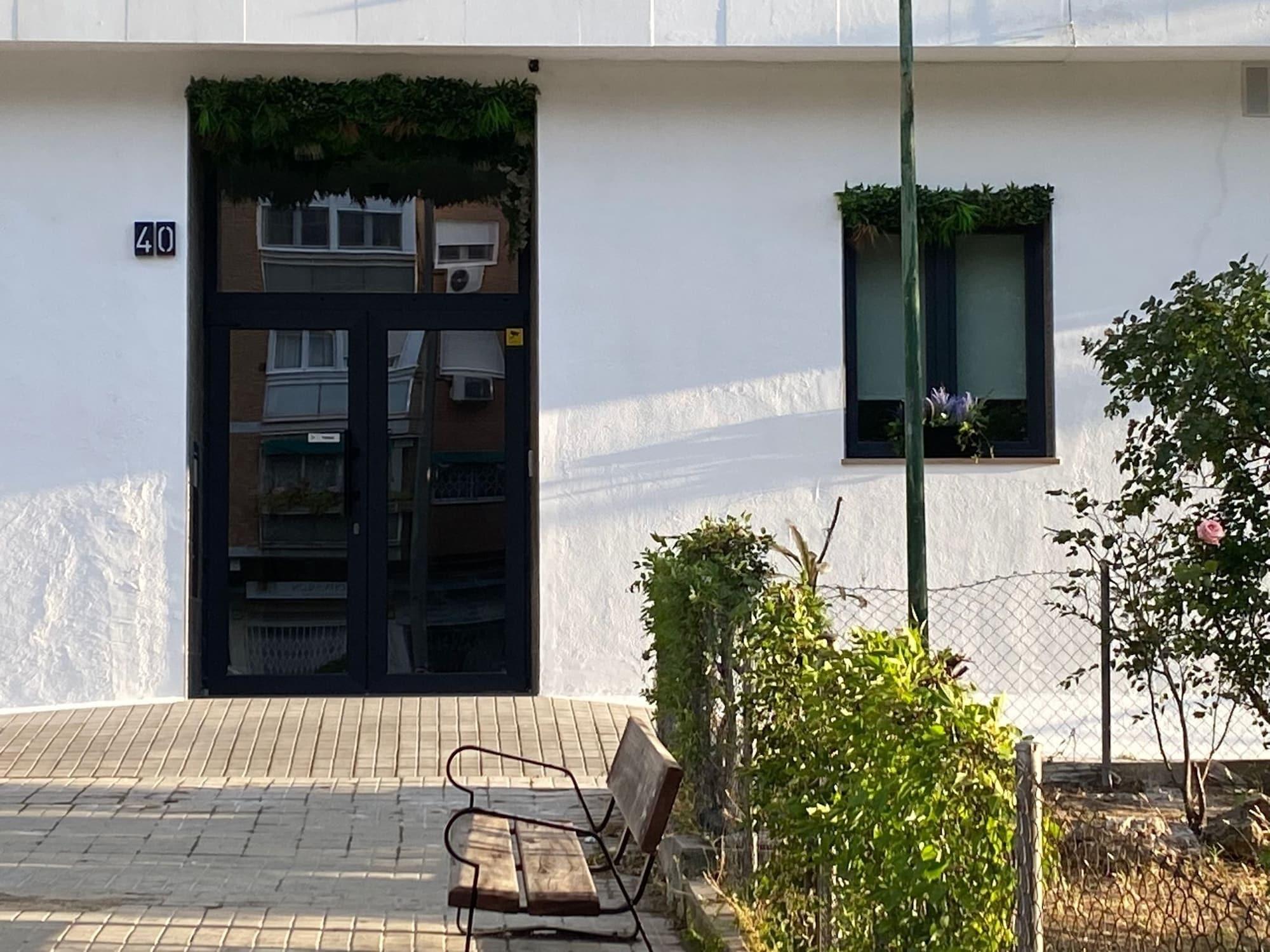 Vista Exterior GARDEN HOUSE MADRID