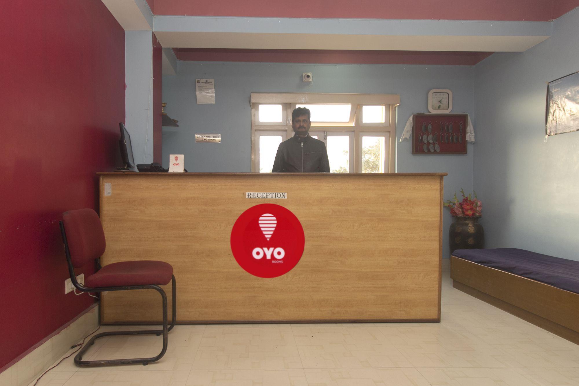 Vista Lobby OYO 10586 Hotel Tulip Residency