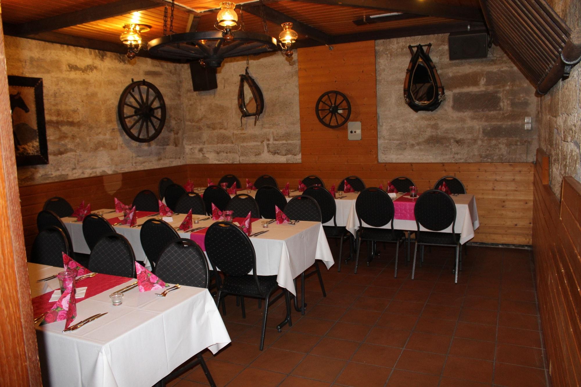 Salón de Baile Hotel Gasthof Roessle