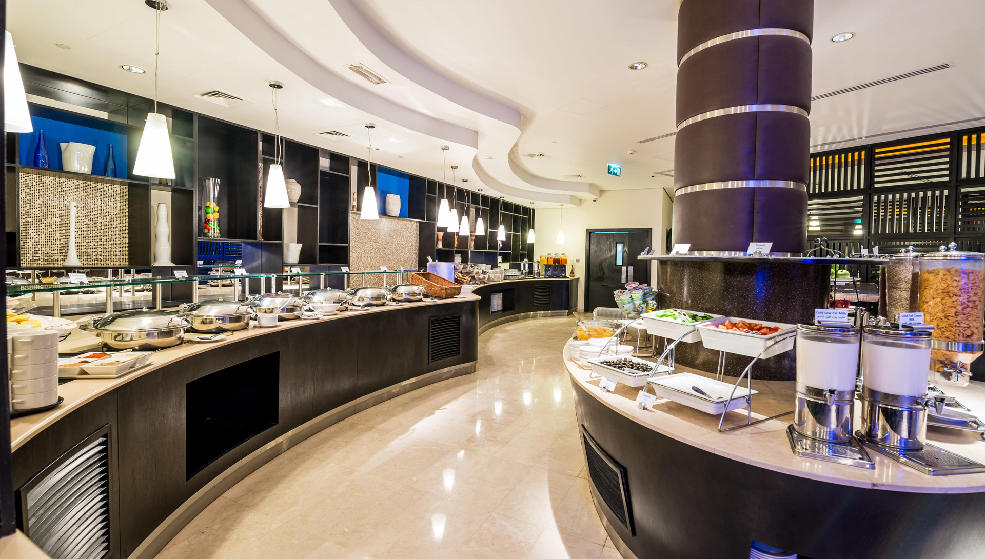 Restaurant Holiday Inn Express Dubai Airport by IHG