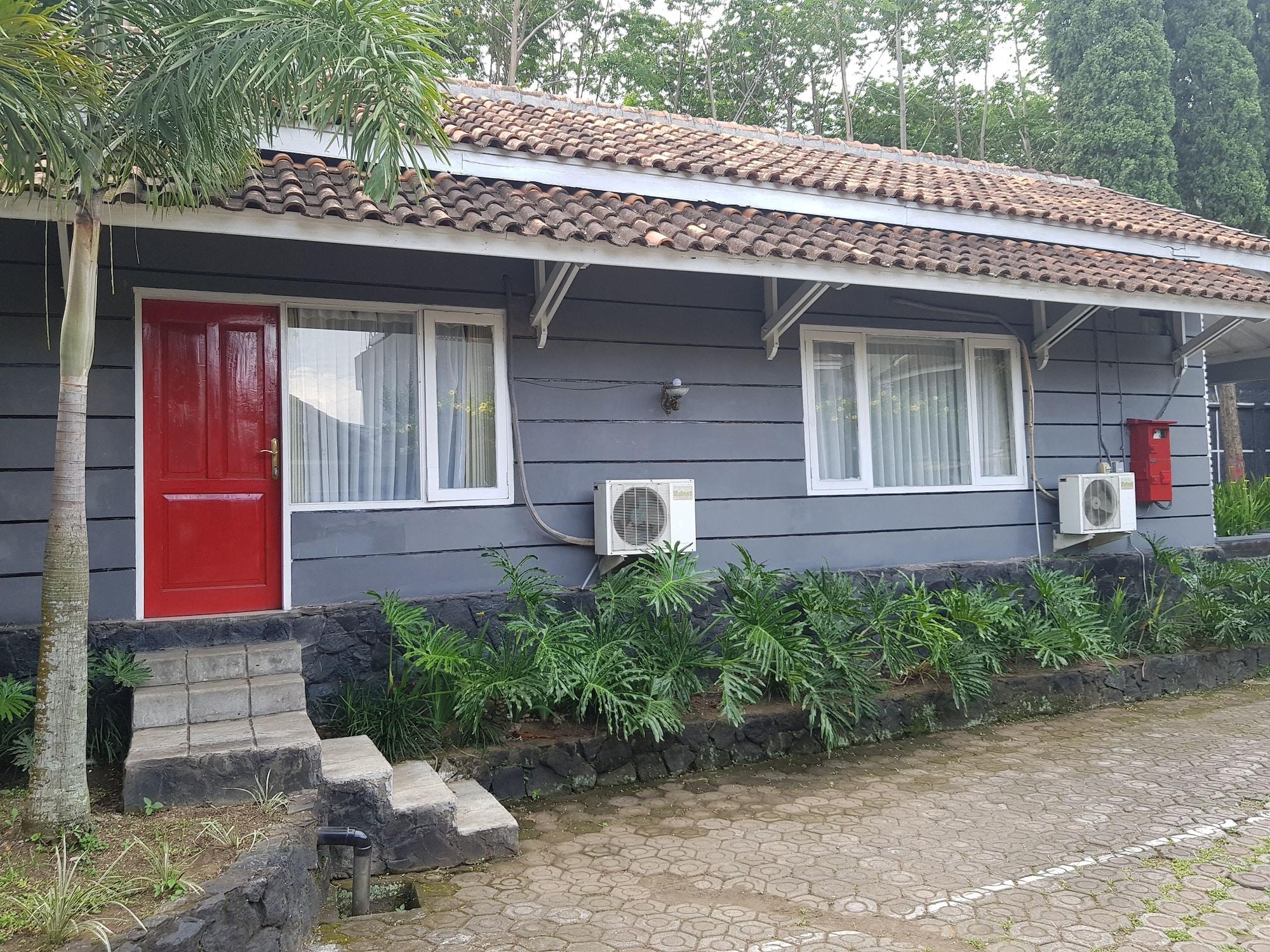 Vista Exterior Hotel Alamanda Garut