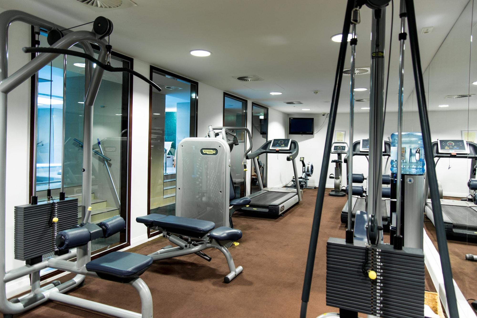 Gimnasio Adina Apartment Hotel Berlin CheckPoint Charlie