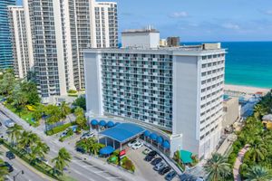 Alojamiento - Ramada Plaza by Wyndham Marco Polo Beach Resort