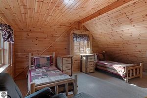 Alquiler Vacacional - 5 world class golf courses Nice Cozy Cabin.  Min from Schuss Mountain.