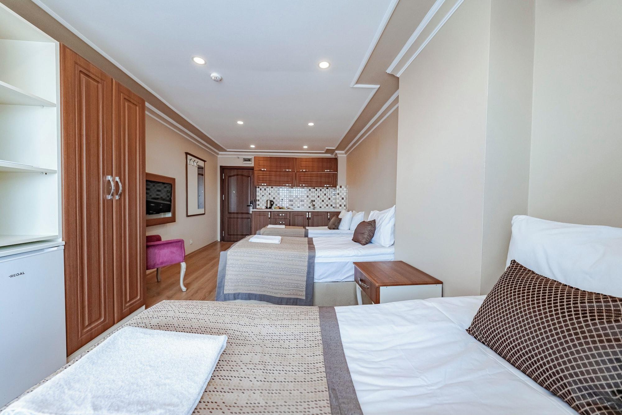 Varios Grand Hamit Hotel