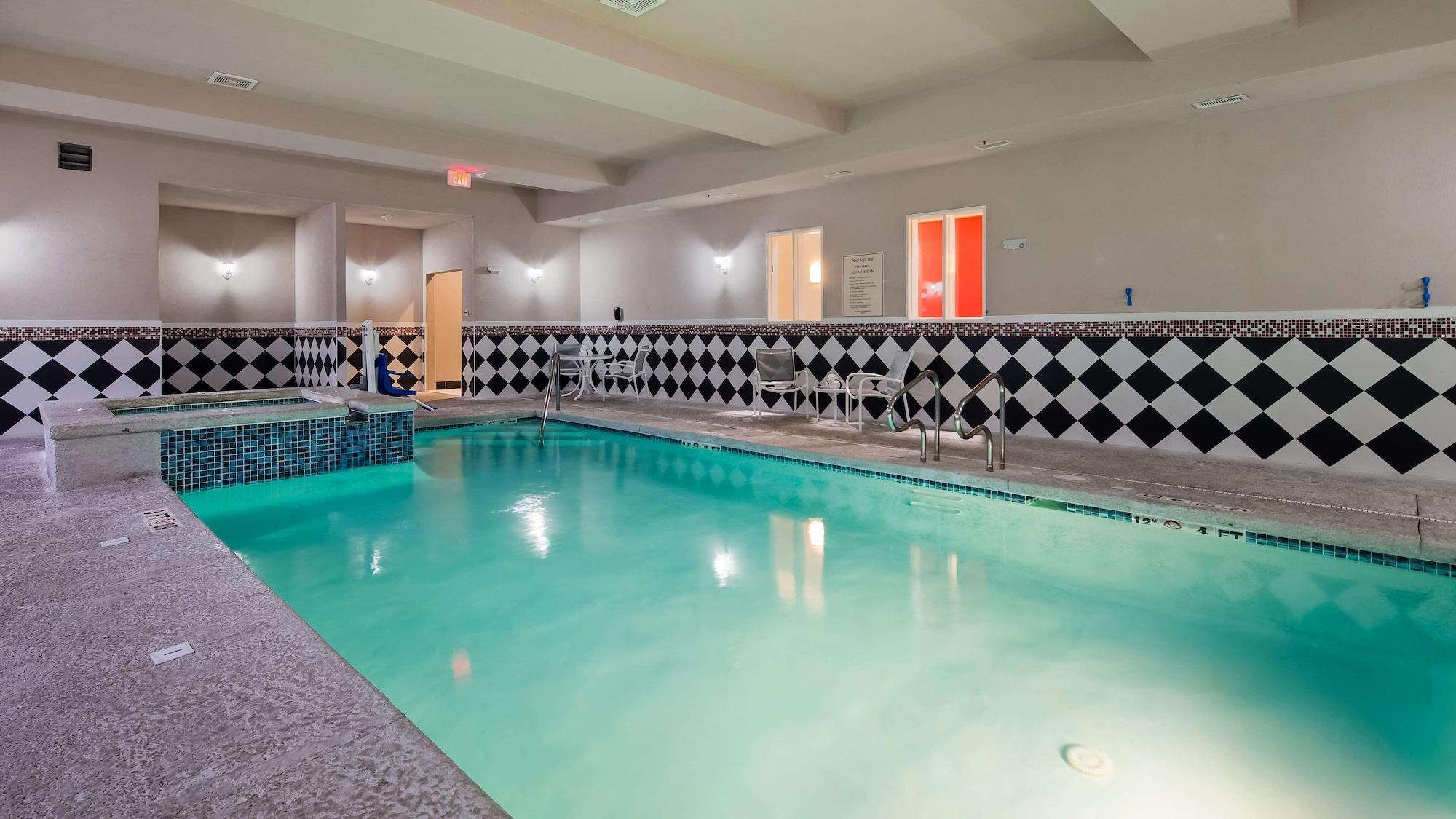 Vista Piscina Best Western Plus Laredo Inn & Suites