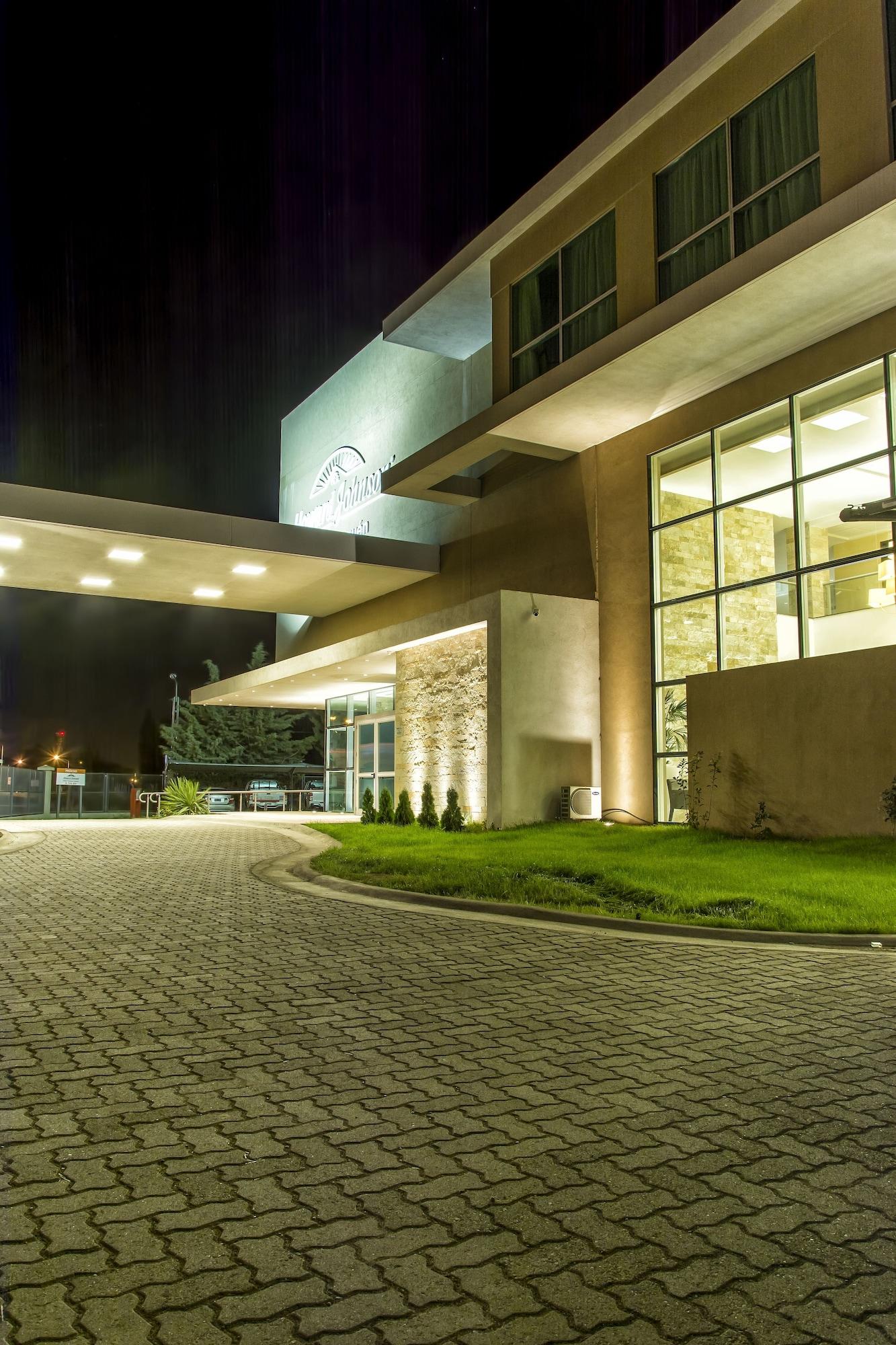 Vista Exterior Howard Johnson by Wyndham Neuquen