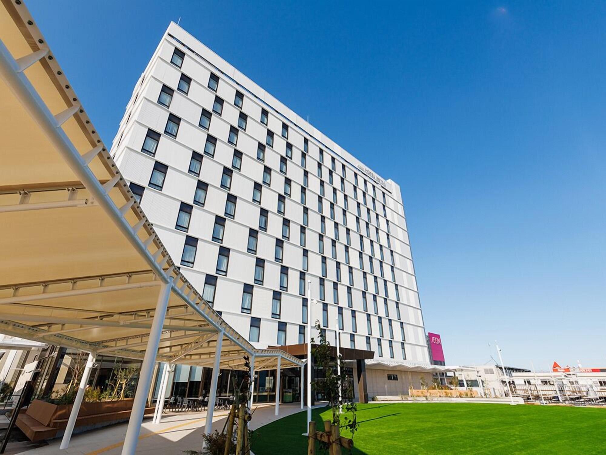 Vista Exterior JR East Hotel Mets Premier Makuhari Toyosuna