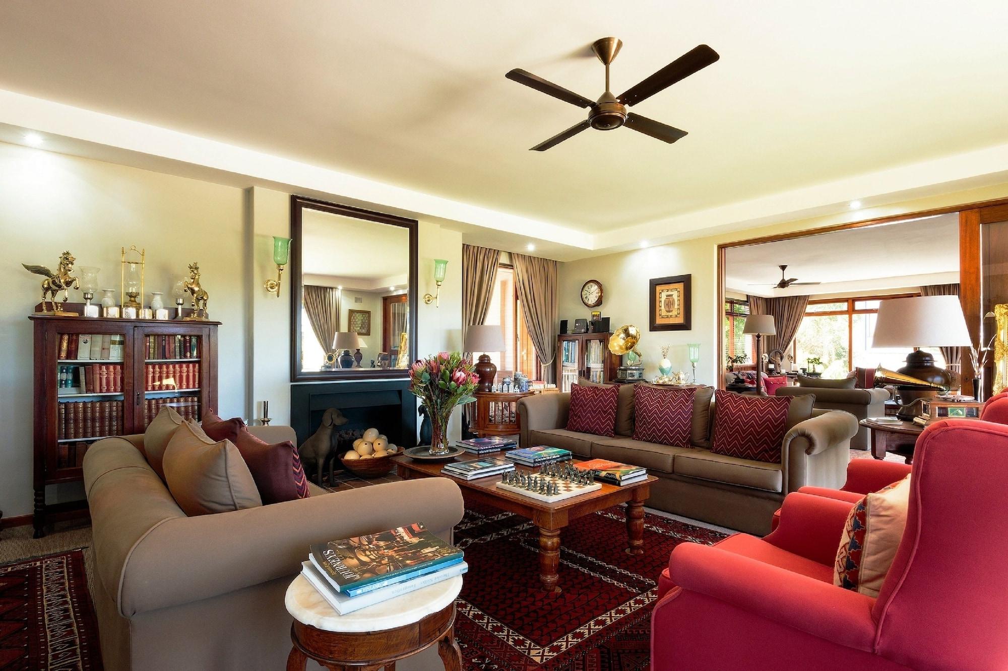 Varios Wilderness Manor