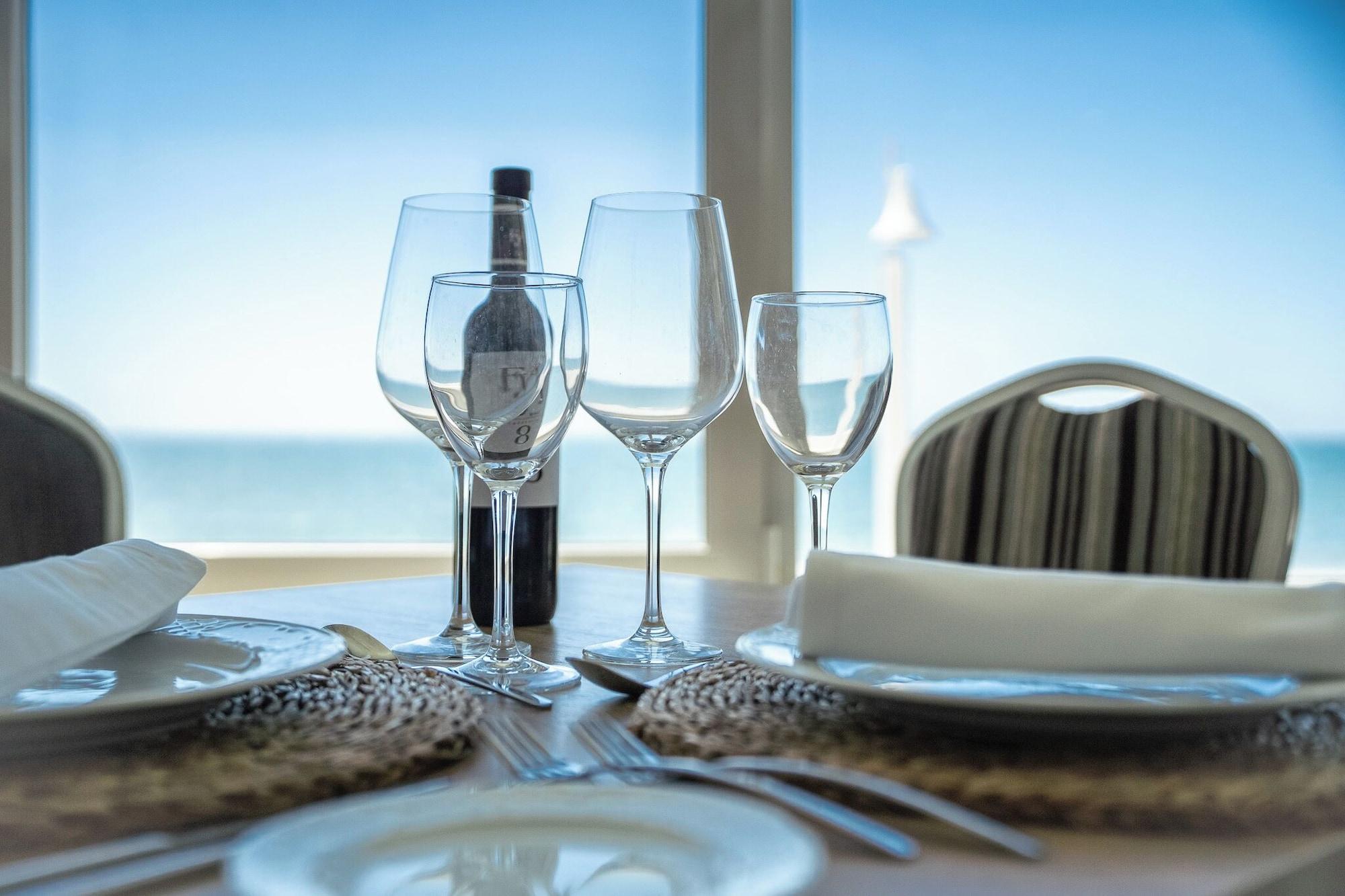 Restaurant Fay Victoria Beach