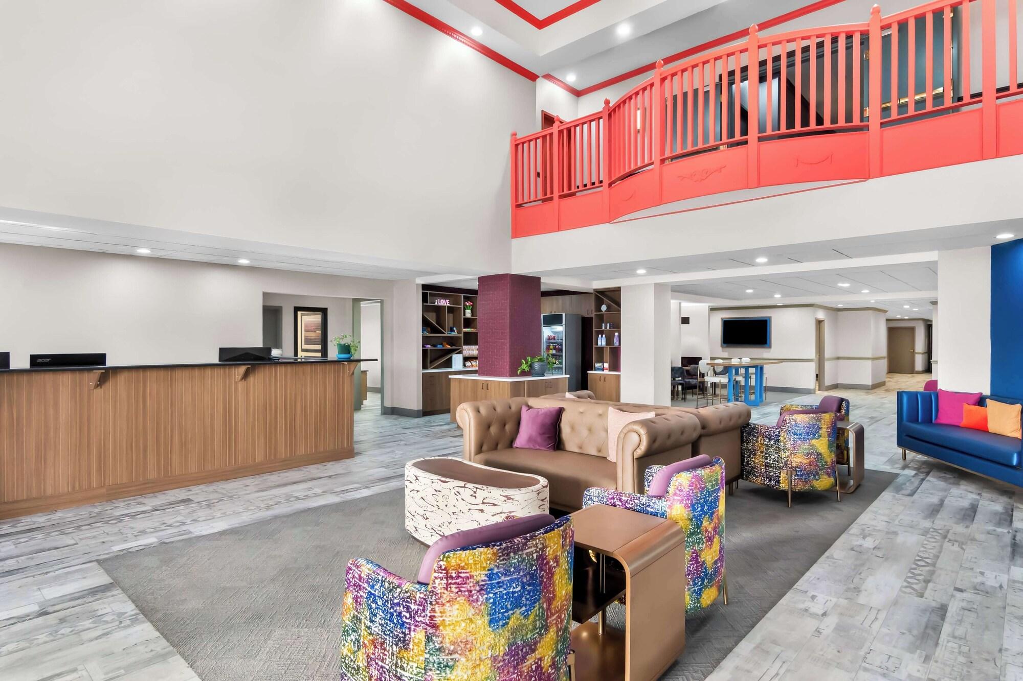 Vista Lobby Big Country Hotel & Suites, SureStay Collection by BW