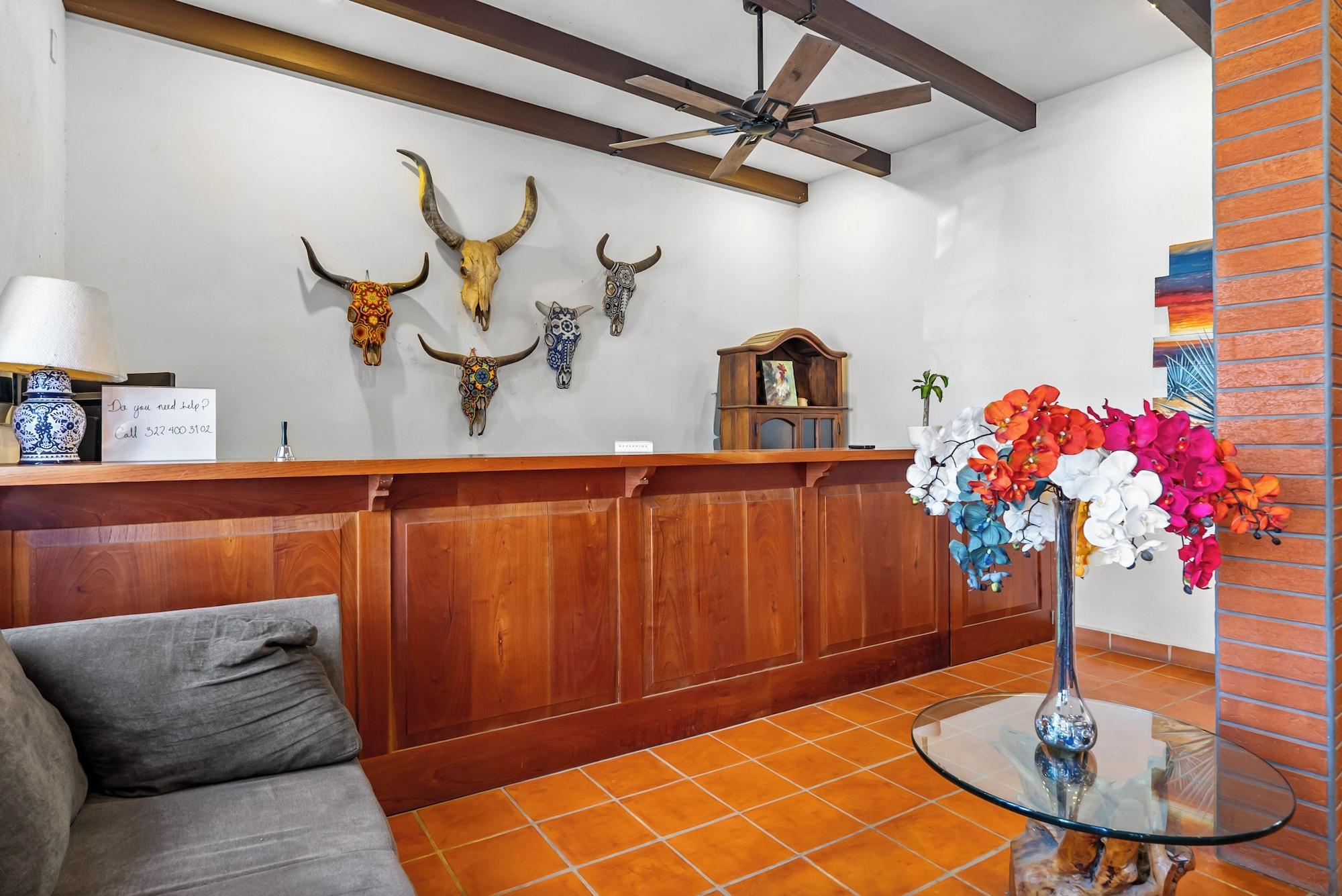 Vista Lobby Los Gonzalez Hotel by Monyxbnb