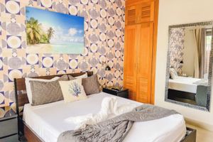 Alquiler Vacacional - 113-B New, Modern, Hotel Style, Private Patio