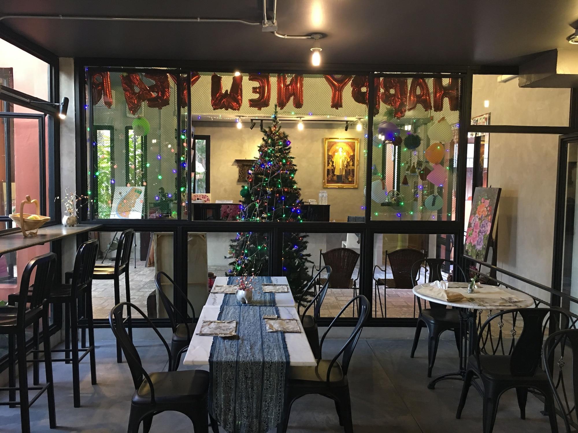 Restaurant Baansuanprannok Hotel