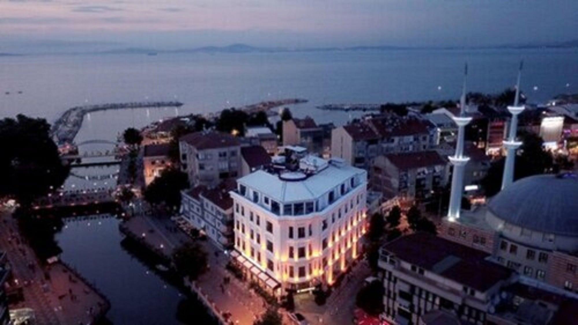 Vista Exterior Mirart Hotel Boutique & SPA Yalova