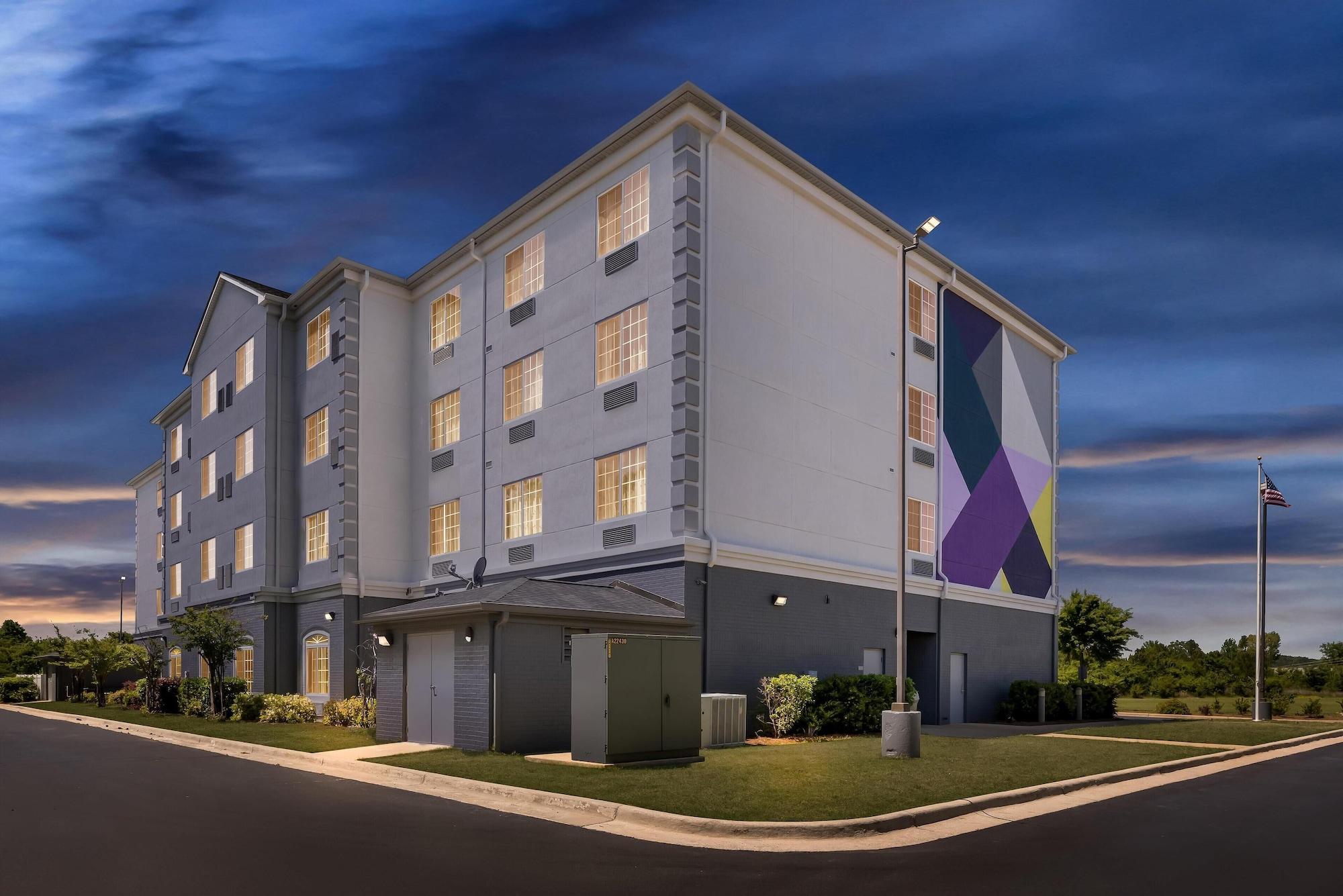 Vista Exterior Spark by Hilton Homewood Birmingham