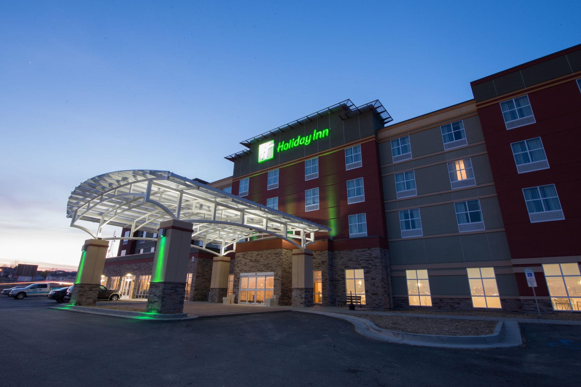 Vista Exterior Holiday Inn Bismarck by IHG