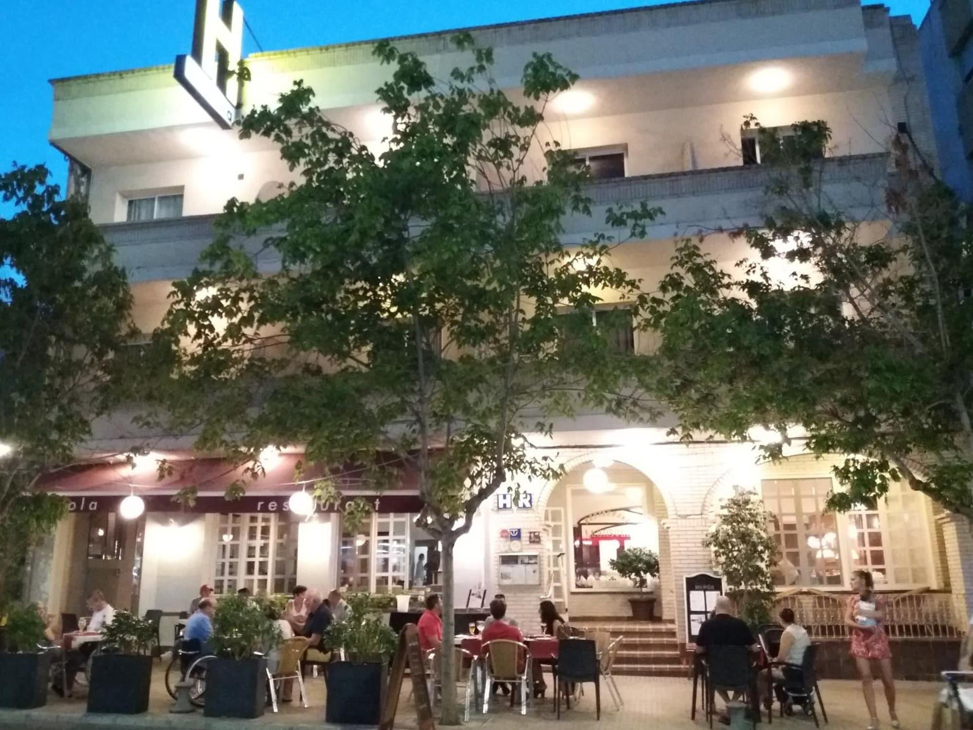 Vista Exterior Hotel Llansola