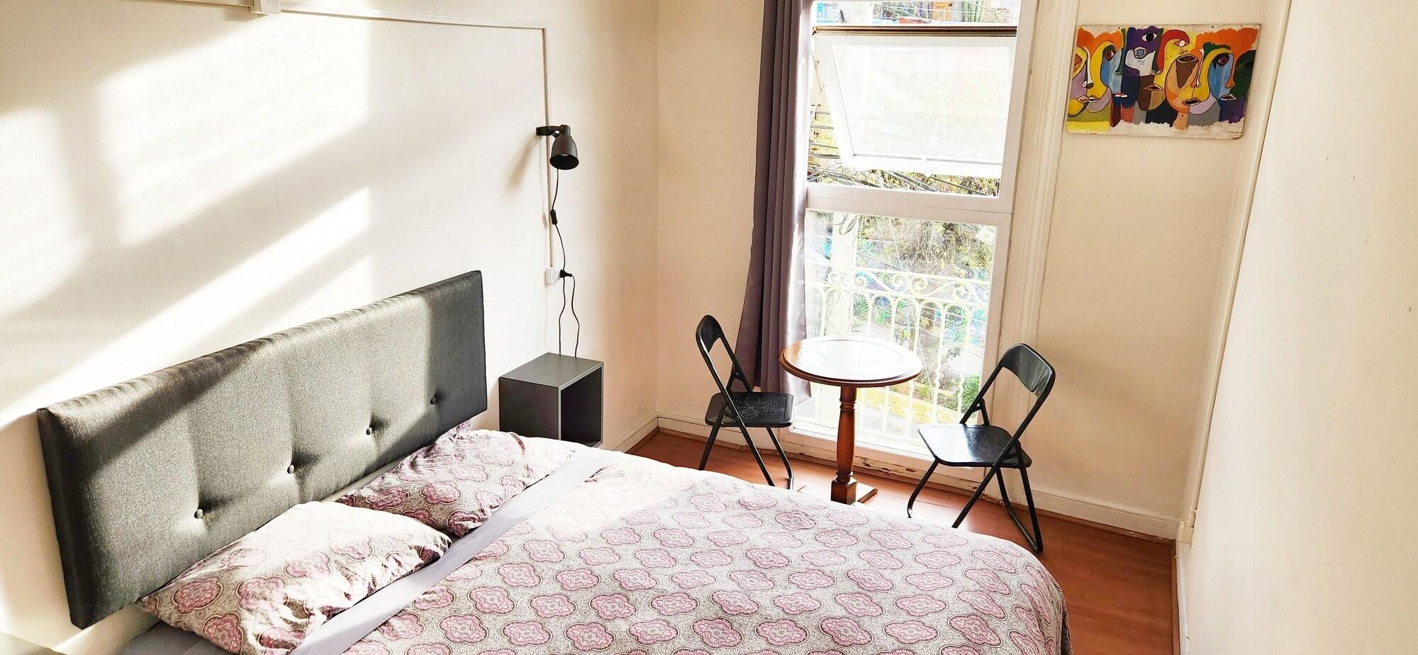 Varios La Casa Piola