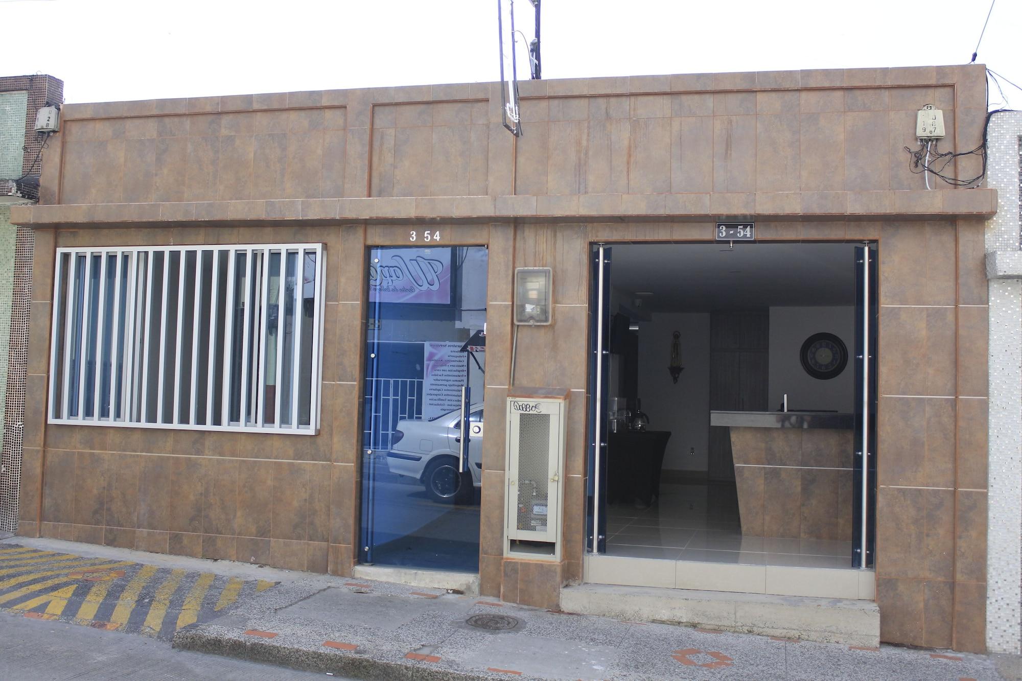 Vista Exterior Hotel Pereira 421